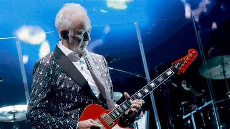 Phil Manzanera Details His Musical Adventures And Family .